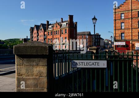 SHEFFIELD. SOUTH YORKSHIRE. ENGLAND. 05-14-22. Castle Street and Lady's Bridge looking towards Wicker. Stock Photo