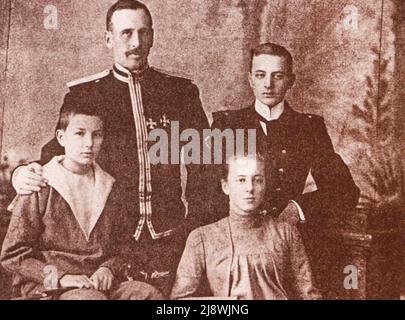 The commander of the Crimean division of the Russian army - Count Fedor Arturovich Keller with his family. Photo from the beginning of the 20th century. Stock Photo