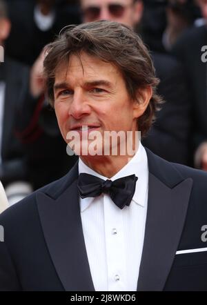 Cannes, France. 18th May, 2022. Tom Cruise arriving on the red carpet for the  gala screening of Top Gun: Maverick at the 75th Cannes Film Festival in Cannes, France. Credit: Doreen Kennedy/Alamy Live News. Stock Photo