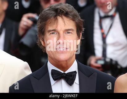 Cannes, France. 18th May, 2022. Tom Cruise arriving on the red carpet for the  gala screening of Top Gun: Maverick at the 75th Cannes Film Festival in Cannes, France. Credit: Doreen Kennedy/Alamy Live News. Stock Photo