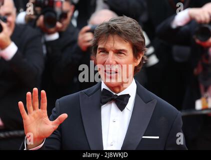 Cannes, France. 18th May, 2022. Tom Cruise arriving on the red carpet for the  gala screening of Top Gun: Maverick at the 75th Cannes Film Festival in Cannes, France. Credit: Doreen Kennedy/Alamy Live News. Stock Photo