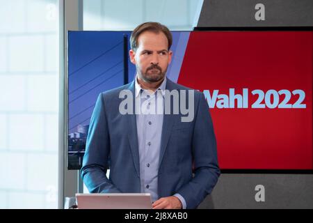 Henrik HUEBSCHEN HÃ bschen moderator WDR projections and statements in