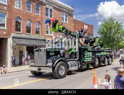 Large wrecker in the Franklin Rodeo parade in Franklin, Tennessee Stock Photo