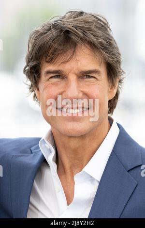 Cannes, France. 18th May, 2022. Tom Cruise during Top Gun: Maverick photocall during the 75th annual Cannes Film Festival in Cannes, France on May 18, 2022. Photo by David Niviere/ABACAPRESS.COM Credit: Abaca Press/Alamy Live News Stock Photo