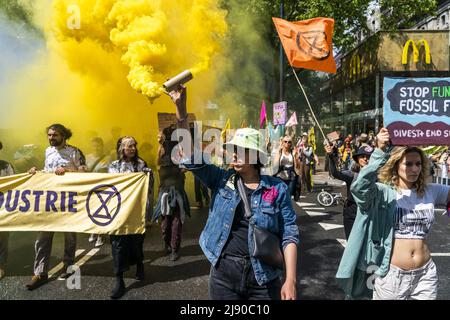 Rotterdam, Netherlands. 2022-05-19 15:09:24 ROTTERDAM - Protest of Extinction Rebellion. During a demonstration of several days, people protest against the consequences of the climate crisis and the destruction by the fossil industry. ANP JEROEN JUMELET netherlands out - belgium out Stock Photo