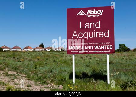 Abbey New Homes announcing that they are going to build 100 new dwellings in a field  at Cross Road, Walmer Deal. Stock Photo