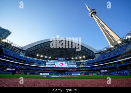 Toronto, Canada. 16th May, 2022. Toronto Blue Jay outfielder Raimel Tapia  (15) singled to deep left center during an MLB game between Seattle  Mariners and Toronto Blue Jays at the Rogers Centre