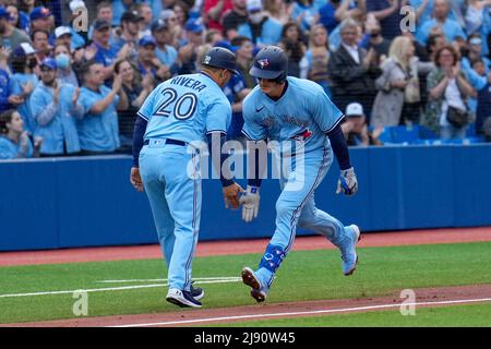 L r munenori kawasaki blue jays hi-res stock photography and images - Alamy