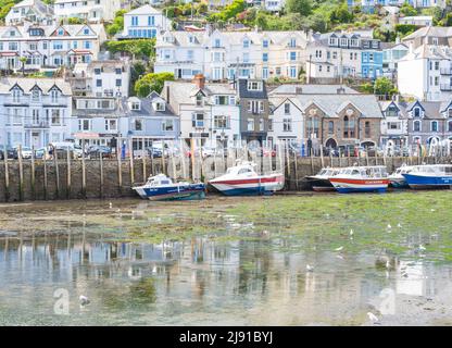 Looe, Cornwall, UK. 19th May, 2022. UK Weather: Glorious sunshine and blue skies at the Cornish seaside resort of Looe this afternoon. The pretty coastal town looked picture perfect in the sunny weather. Credit: Celia McMahon/Alamy Live News Stock Photo