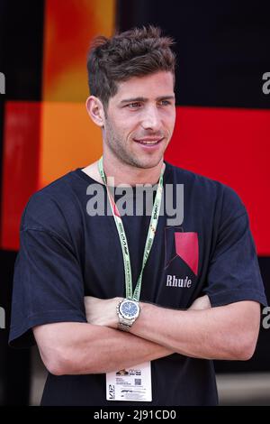 Montmelo, Spain, 19/05/2022, Sergi Roberto FC Barcelona player during the Formula 1 Pirelli Grand Premio de Espana 2022, 6th round of the 2022 FIA Formula One World Championship, on the Circuit de Barcelona-Catalunya, from May 20 to 22, 2022 in Montmelo, Spain - Photo: Xavi Bonilla/DPPI/LiveMedia Stock Photo