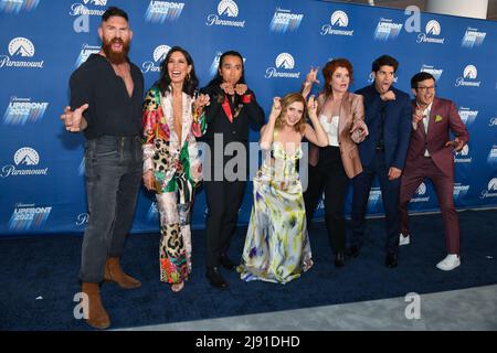 Devan Long, Sheila Carrasco, Roman Zaragoza, Rose McIver, Rebecca Wisocky, Asher Grodman and Richie Moriarty Stock Photo