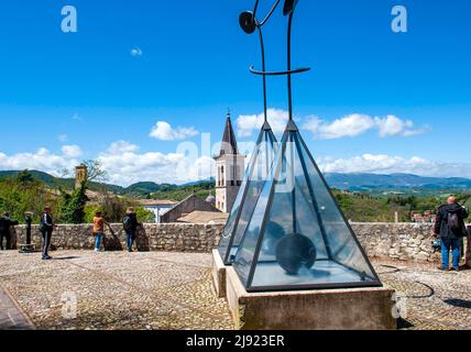 Viewing platform above the Cathedral of Santa Maria Assunta in Spoleto, Province of Perugia, Umbria, Italy Stock Photo