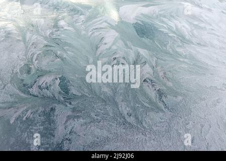 30.12.2020, Berlin, , Germany - Ice flowers on a window pane. 00S201230D515CAROEX.JPG [MODEL RELEASE: NO, PROPERTY RELEASE: NO (c) caro images / Sorge Stock Photo