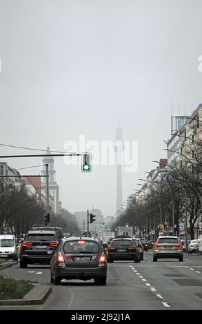 08.01.2021, Berlin, , Germany - Car traffic on Karl-Marx-Allee. 00S210108D415CAROEX.JPG [MODEL RELEASE: NO, PROPERTY RELEASE: NO (c) caro images / Sor