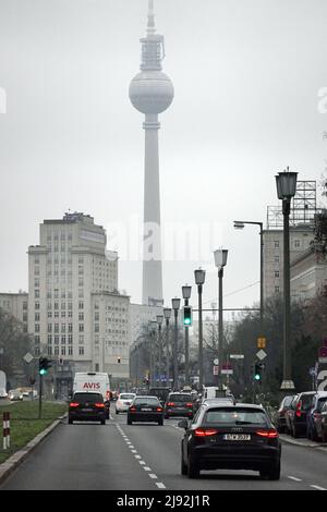 08.01.2021, Berlin, , Germany - Car traffic on Karl-Marx-Allee. 00S210108D419CAROEX.JPG [MODEL RELEASE: NO, PROPERTY RELEASE: NO (c) caro images / Sor