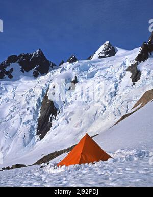 Blue Glacier icefall below the East and Middle Peaks of Mt. Olympus, Olympic National Park, Washington Stock Photo