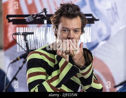 May 19, 2022, New York, New York, United States: Harry Styles performs new songs from his upcoming album ''Harry's House'' as well as some oldies for TODAY's show Citi Summer Concert Series at Rockefeller Plaza. More than six thousand fans attended, some waiting overnight under the rain to see singer performs live. (Credit Image: © Lev Radin/Pacific Press via ZUMA Press Wire) Stock Photo
