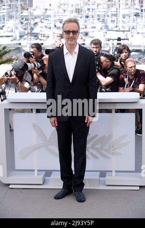 Cannes, France. 20th May, 2022. 75th Cannes film festival 2022, Photocall film “Armageddon time” . Pictured: James Gray Credit: Independent Photo Agency/Alamy Live News Stock Photo
