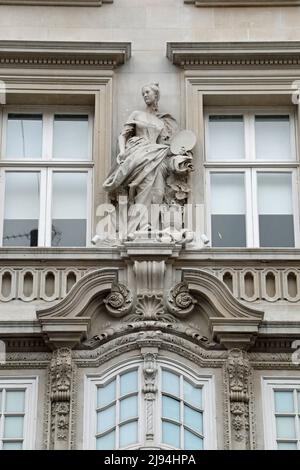 Architectural detail of 144-146 New Bond Street  which was built for the Colnaghi art dealership in 1912 Stock Photo