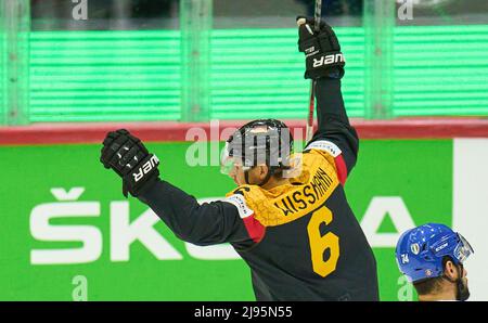 Kai Wissmann, Nr. 6 of Germany celebrates his goal, happy, laugh, celebration, 2-0 in the match GERMANY - ITALY 9-4 of the IIHF ICE HOCKEY WORLD CHAMPIONSHIP Group B  in Helsinki, Finland, May 20, 2022,  Season 2021/2022 © Peter Schatz / Alamy Live News Stock Photo