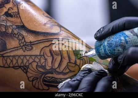 Geometric Brahma Flower Totem Waterproof Temporary Tattoo Sticker Sanskrit  Pendant Black Style Tattoos Body Art Arm Fake Tatoo - AliExpress