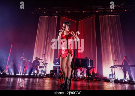 May 20, 2022: Welsh pop star Marina (Marina Diamandis) performing at the o2 Apollo Manchester UK as part of  her ''Ancient Dreams In a Modern Land'' UK and European Tour 2022 (Credit Image: © Andy Von Pip/ZUMA Press Wire) Stock Photo