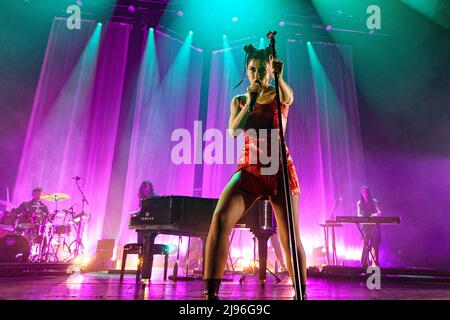 May 20, 2022: Welsh pop star Marina (Marina Diamandis) performing at the o2 Apollo Manchester UK as part of  her ''Ancient Dreams In a Modern Land'' UK and European Tour 2022 (Credit Image: © Andy Von Pip/ZUMA Press Wire) Stock Photo