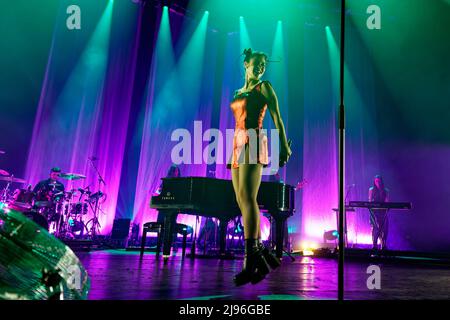 May 20, 2022: Welsh pop star Marina (Marina Diamandis) performing at the o2 Apollo Manchester UK as part of  her ''Ancient Dreams In a Modern Land'' UK and European Tour 2022 (Credit Image: © Andy Von Pip/ZUMA Press Wire) Stock Photo