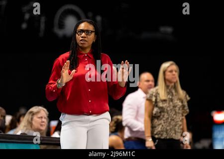 CHICAGO, IL - JUNE 17: Atlanta Dream head coach Tanisha Wright