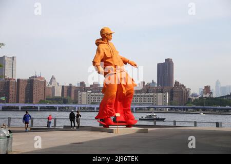 Giant orange skateboarder sculpture celebrating Louix Vuitton x Nike Air  Force 1 designed by Virgil Abloh. Brooklyn Bridge Park, New York City, USA  Stock Photo - Alamy