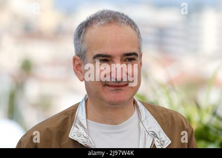 May 21st, 2022. Cannes, France. Alicia Vikander attending the Irma Vep  photocall , part of the 75th Cannes Film Festival, Palais de Festival,  Cannes. Credit: Doug Peters/EMPICS/Alamy Live News Stock Photo 