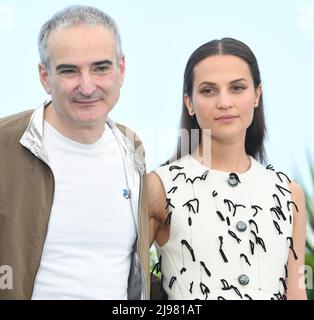 May 21st, 2022. Cannes, France. Alicia Vikander attending the Irma Vep  photocall , part of the 75th Cannes Film Festival, Palais de Festival,  Cannes. Credit: Doug Peters/EMPICS/Alamy Live News Stock Photo 