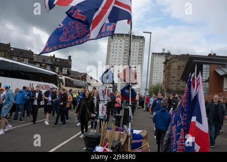 Glasgow, UK, 21st May 2022. Rangers FC football fans arrive at Hampden Stadium to watch Rangers FC versus Hearts FC in the Scottish Cup Final, in Glasgow, Scotland, 21 May 2022. Photo credit: Jeremy Sutton-Hibbert/Alamy Live News. Stock Photo