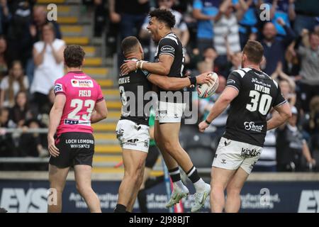 Carlos Tuimavave #3 of Hull FC celebrates his try with Darnell McIntosh and makes the score 22-18 Stock Photo