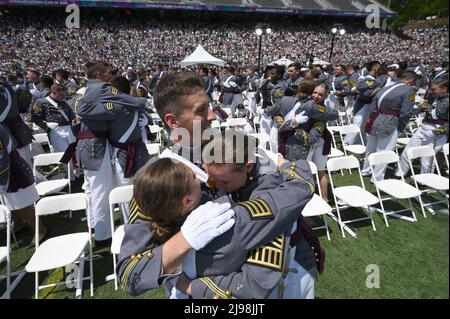 New York, USA. 21st May, 2022. Cadets celebrate after taking the Oath of Office inside Michie Stadium during the United States Military Academy West Point 2022 graduation ceremony, West Point, NY, May 21, 2022. This marks the first graduation where family members are allowed to attend in person since 2020. (Photo by Anthony Behar/Sipa USA) Credit: Sipa USA/Alamy Live News Stock Photo