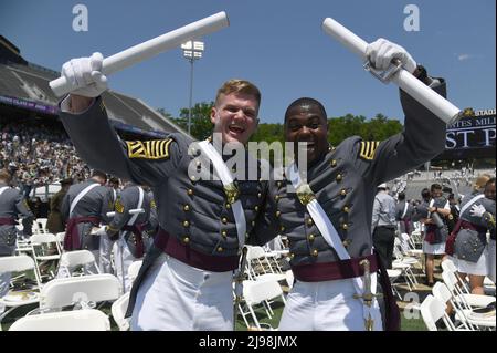 New York, USA. 21st May, 2022. Cadets celebrate after taking the Oath of Office inside Michie Stadium during the United States Military Academy West Point 2022 graduation ceremony, West Point, NY, May 21, 2022. This marks the first graduation where family members are allowed to attend in person since 2020. (Photo by Anthony Behar/Sipa USA) Credit: Sipa USA/Alamy Live News Stock Photo