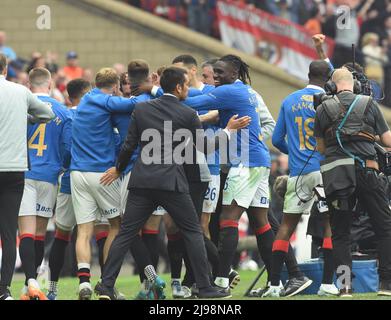 Hampden Park.Glasgow.Scotland, UK. 21st May, 2022. Rangers vs Heart of Midlothian. Scottish Cup Final 2022 Giovanni van Bronckhorst, manager of Rangers FC joins in the celebrations after 2nd goal Credit: eric mccowat/Alamy Live News Stock Photo