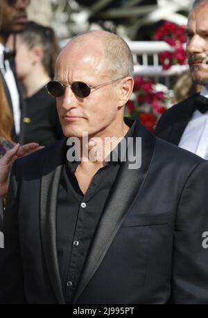 Cannes, France. 21st May, 2022. Woody Harrelson attends the screening of 'Triangle Of Sadness' during the 75th annual Cannes film festival at Palais des Festivals on May 21, 2022 in Cannes, France. Photo: DGP/imageSPACE/Sipa USA Credit: Sipa USA/Alamy Live News Stock Photo