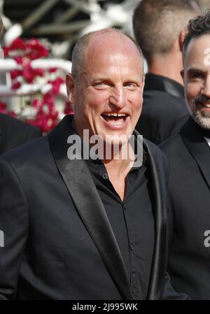 Cannes, France. 21st May, 2022. Woody Harrelson attends the screening of 'Triangle Of Sadness' during the 75th annual Cannes film festival at Palais des Festivals on May 21, 2022 in Cannes, France. Photo: DGP/imageSPACE/Sipa USA Credit: Sipa USA/Alamy Live News Stock Photo