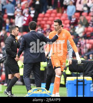 Hampden Park.Glasgow.Scotland, UK. 21st May, 2022. Rangers vs Heart of Midlothian. Scottish Cup Final 2022 Rangers vs Hearts. Giovanni van Bronckhorst, manager of Rangers FC with Jon McLaughlin (#33) who gave way for Allan McGregor in the last few minutes Credit: eric mccowat/Alamy Live News Stock Photo