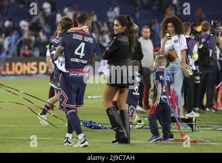 Sergio Ramos of PSG, his wife Pilar Rubio and their kids celebrate following the Ligue 1 Trophy Ceremony following the French championship Ligue 1 football match between Paris Saint-Germain (PSG) and FC Metz on May 21, 2022 at Parc des Princes stadium in Paris, France - Photo: Jean Catuffe/DPPI/LiveMedia Stock Photo