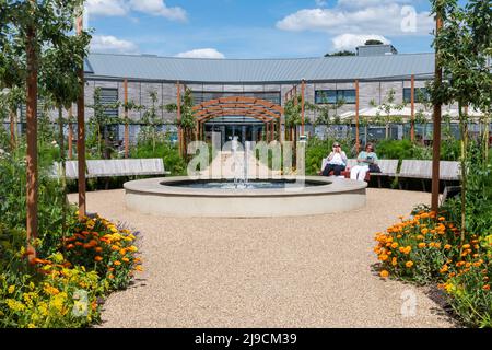 RHS Wisley Garden - the new Hilltop Building for Gardening Science, Surrey, England, UK, viewed from the World Food Garden Stock Photo