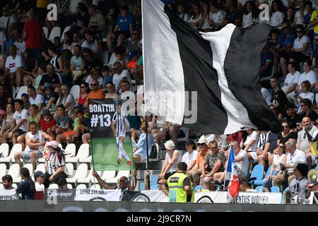 Ferrara, Italy. 22nd May, 2022. Juventus's supporters during football match Juventus vs Roma, at the Paolo Mazza Stadium, in Ferrara, Italy, on May 22, 2022. (Photo by AllShotLive/Sipa USA) Credit: Sipa USA/Alamy Live News Stock Photo