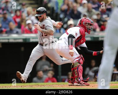 Detroit Tigers catcher Tucker Barnhart (15) looks to the dugout during a  MLB baseball game against the Los Angeles Dodgers, Sunday, May. 1, 2022, in  Los Angeles. The Dodgers defeated the Tigers