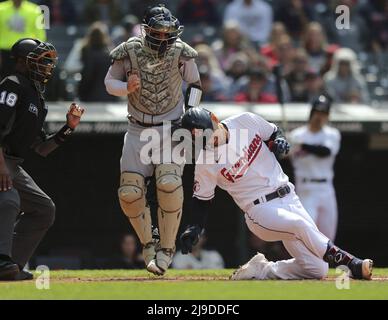 Detroit Tigers catcher Tucker Barnhart (15) looks to the dugout during a  MLB baseball game against the Los Angeles Dodgers, Sunday, May. 1, 2022, in  Los Angeles. The Dodgers defeated the Tigers