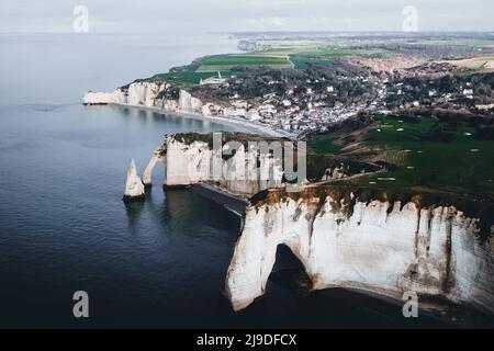 Coastal landscape along the Falaise d'Aval the famous white cliffs of Etretat village Stock Photo