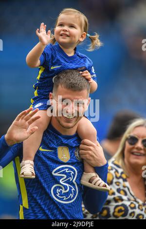 London, UK. 22nd May, 2022. 22 May 2022 - Chelsea v Watford - Premier League - Stamford Bridge Chelsea's Mason Mount with his daughter after the Premier League match at Stamford Bridge. Picture Credit : Credit: Mark Pain/Alamy Live News Stock Photo