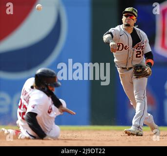 Cleveland, United States. 22nd May, 2022. Detroit Tigers Javier Baez (28)  and Jonathan Schoop (7) celebrate a 4-2 win over the Cleveland Guardians at  Progressive Field in Cleveland, Ohio on Sunday, May