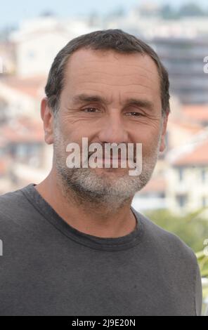 May 21, 2022, CANNES, France: CANNES, FRANCE - MAY 21: Gilles Lellouche attends the photocall for ''Smoking Causes Coughing (Fumer Fait Tousser)'' during the 75th annual Cannes film festival at Palais des Festivals on May 21, 2022 in Cannes, France. (Credit Image: © Frederick Injimbert/ZUMA Press Wire) Stock Photo