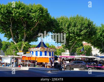 SAINT-REMY-DE-PROVENCE, FRANCE -30 JUN 2021- View of the weekly Wednesday provencal market in St Remy de Provence, France. Stock Photo
